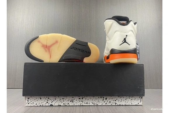 Total DC1060-100 DC1060-100 5 Retro Air Orange Jordan 0328